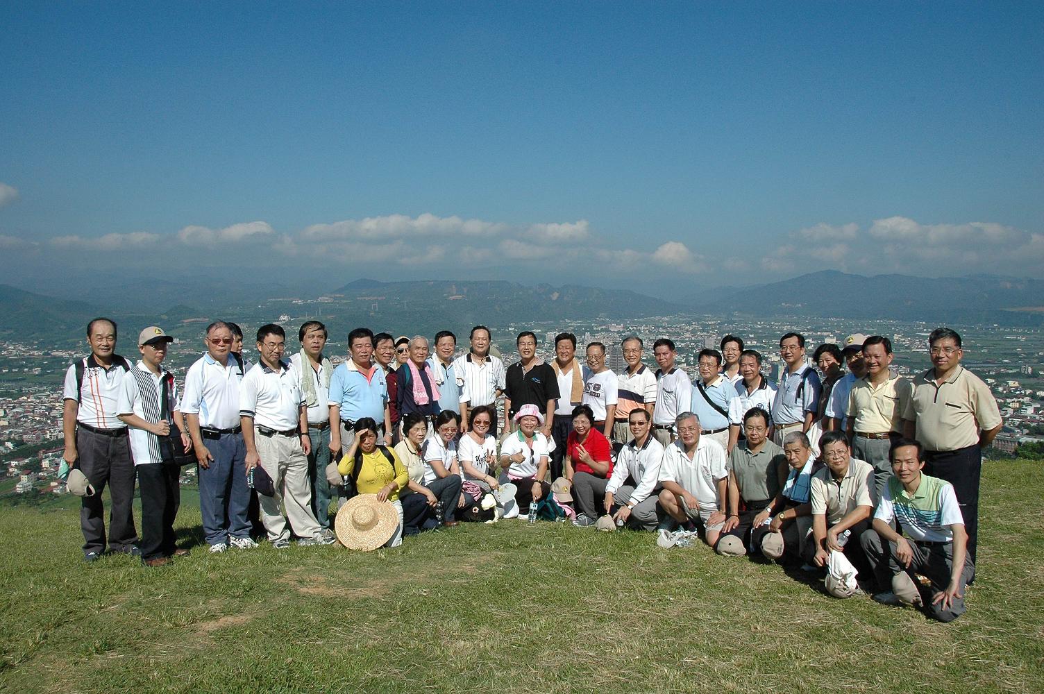 率领的近义词是什么,率领,澳大利亚萌猫率领狗