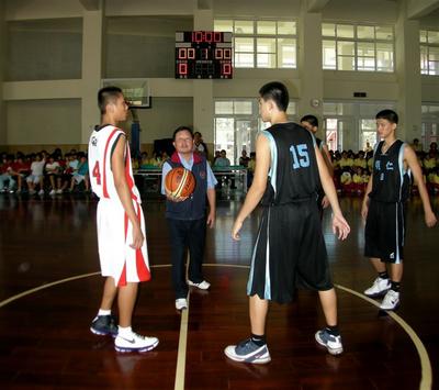 自立晚報 中正盃籃球賽苗栗大倫大勝北縣光榮隊